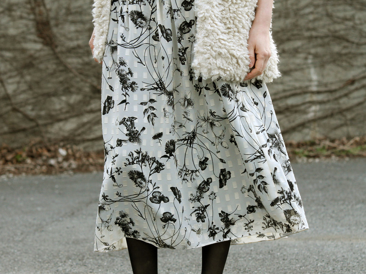 square emboss – millonmillon