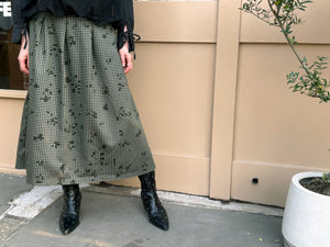 millon: khaki grid