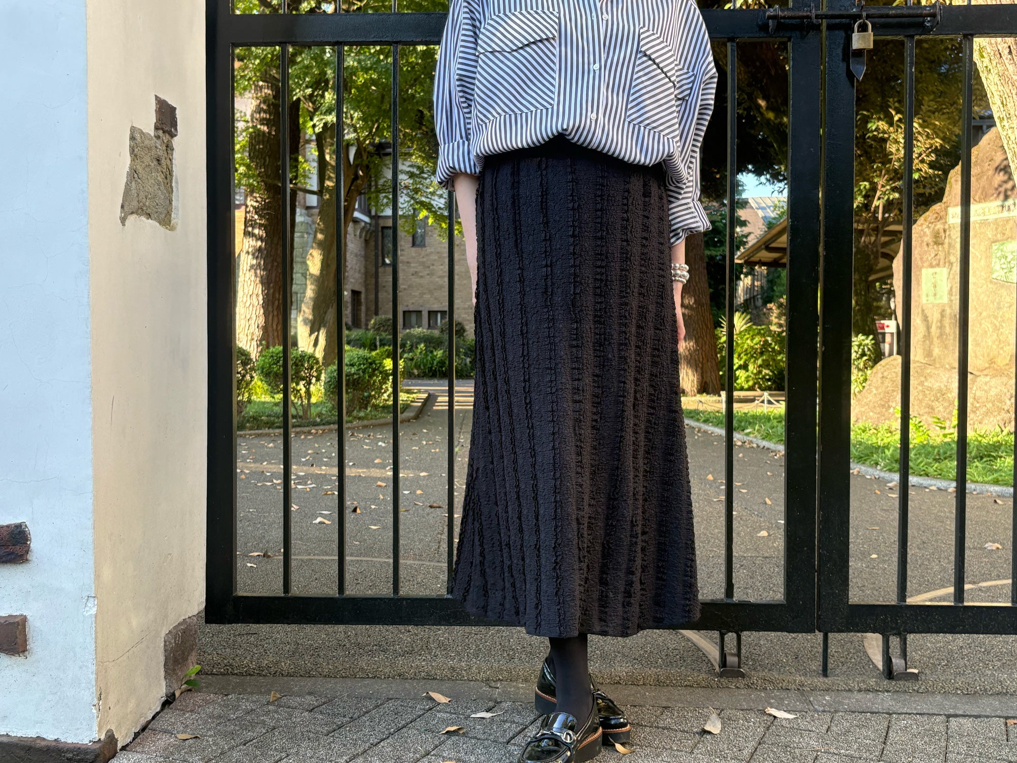 A-Line: vertical lace black
