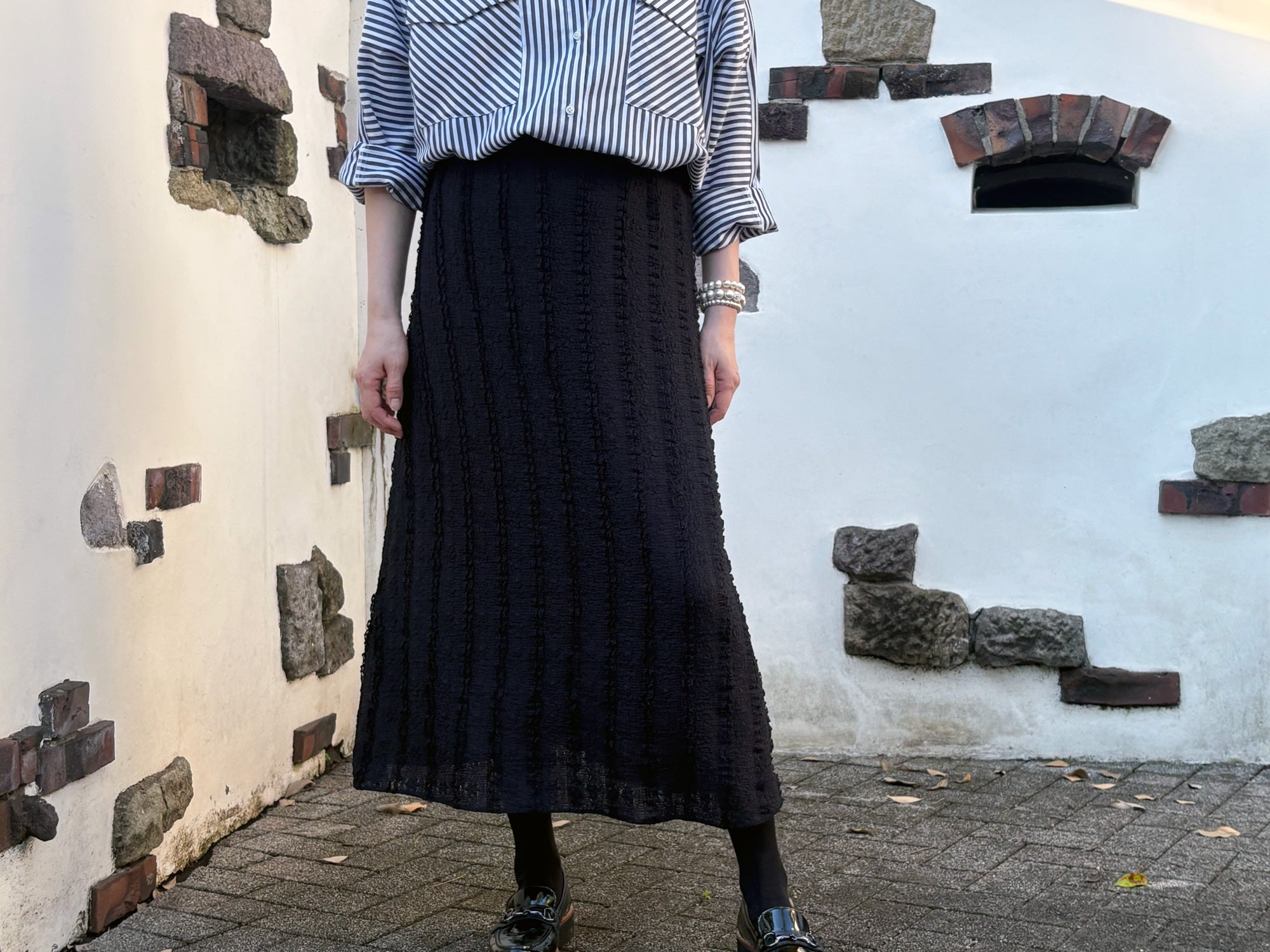 A-Line: vertical lace black