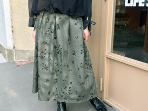 millon: khaki grid