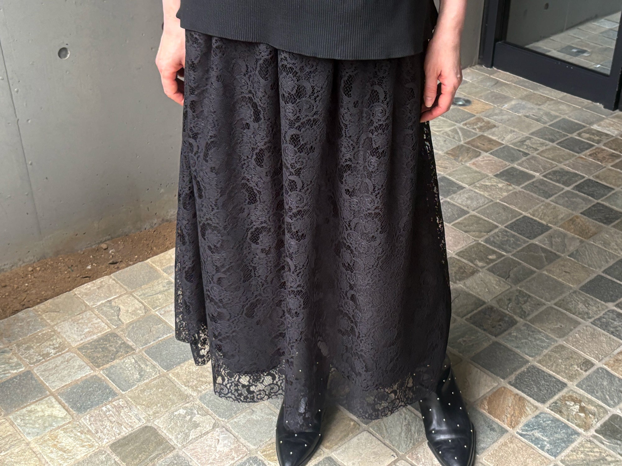 millon: black floral lace