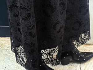 millon: black floral lace