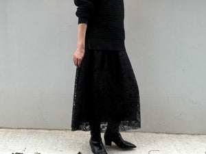 millon: black floral lace