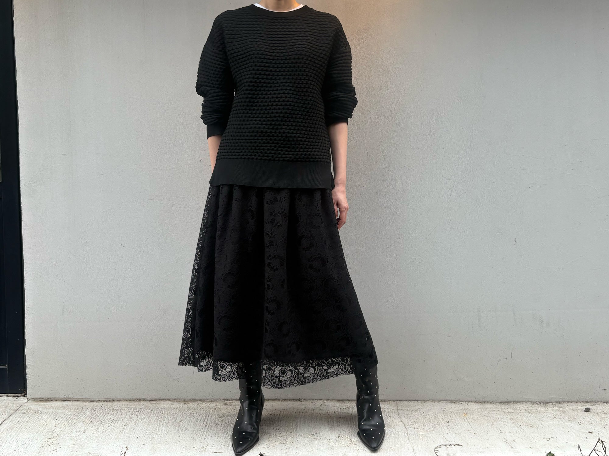 millon: black floral lace