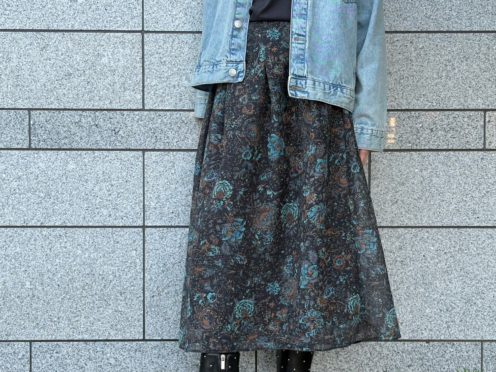 millon: turquoise flower