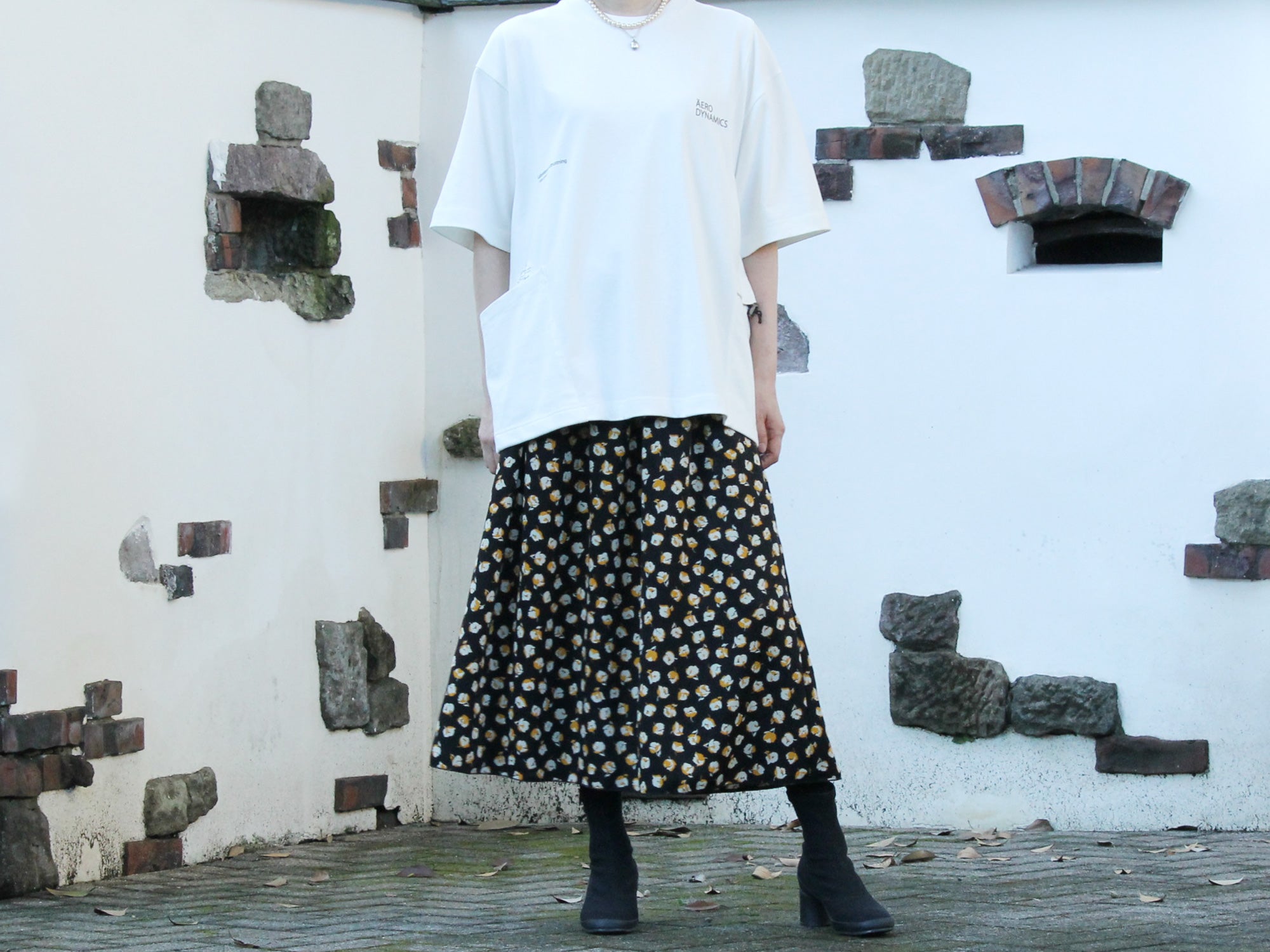 millon: yellow rose